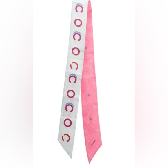 Authentic CHANEL Pink CC Printed Silk Twill Slim Bandeau 2023 Limited Edition - Picture 8 of 13